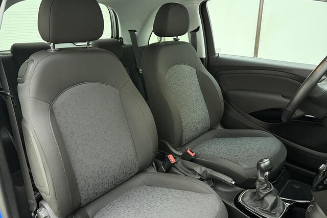 Opel ADAM 1.0 Turbo 90pk BlitZ | Navigatie | Airco | Cruise control | Lage km stand | Stoel- en stuurverwarming | Apple Carplay/ Android auto | Lichtmetalen velgen | Zwart dak