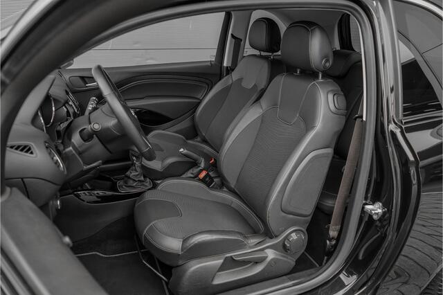 Opel ADAM 1.4 Bi-Fuel Unlimited Stuur & Stoelverw Climate Bluetooth
