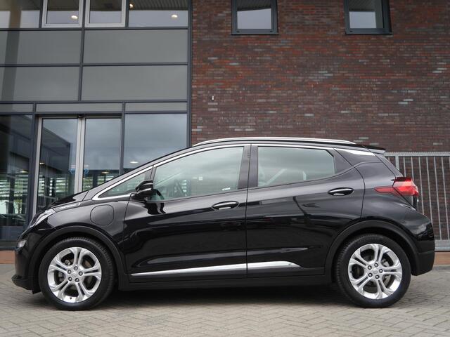 Opel AMPERA Ampera-e Business 60 kWh | Lage km.stand | Stoel en stuurverwarming | 1ste eigenaar | Trekhaak voor fietsendrager | Xenon | Lichtmetalen velgen | Keyless entry en start | Cruise control | DAB | Climate control