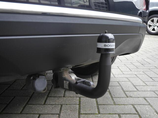 Opel AMPERA Ampera-e Business 60 kWh | Lage km.stand | Stoel en stuurverwarming | 1ste eigenaar | Trekhaak voor fietsendrager | Xenon | Lichtmetalen velgen | Keyless entry en start | Cruise control | DAB | Climate control