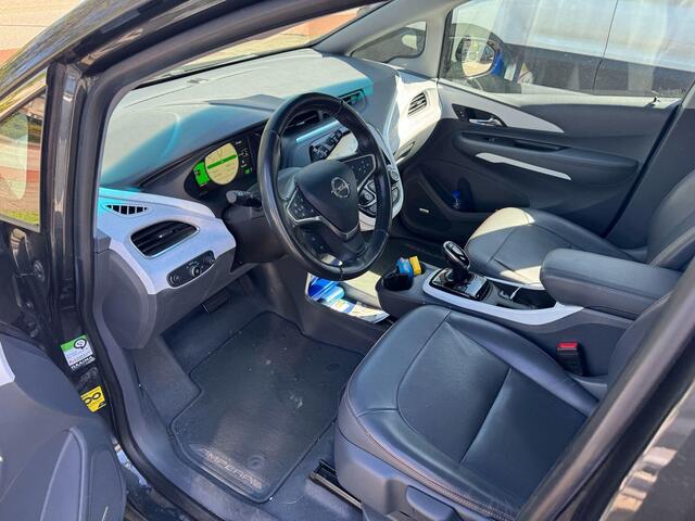 Opel AMPERA Ampera-e Business executive 60 kWh | 205pk | Achteruitrijcamera | Lederen Bekleding | Dodehoeksensoren