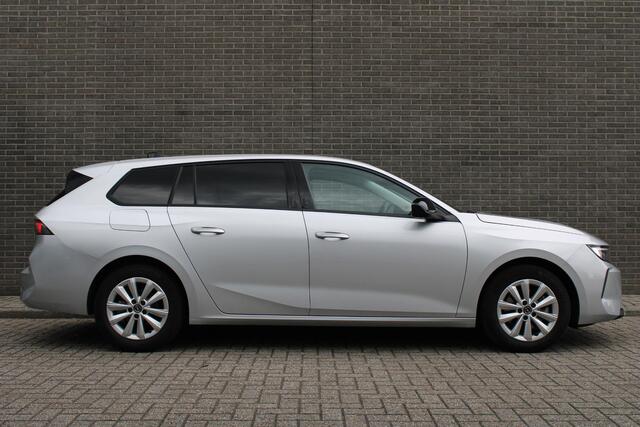 Opel ASTRA Sports Tourer 1.2 Level 2 Cruise en Climate Control, Parkeersensoren Voor en Achter, Navigatie