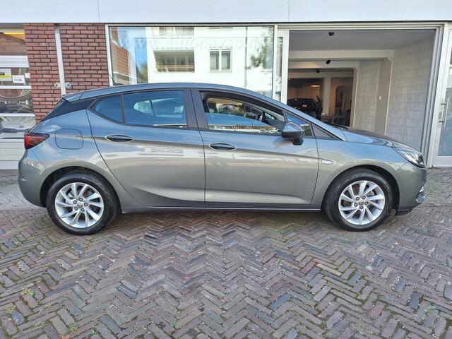 Opel ASTRA 1.2 Edition slechts 5.509 km./NL-auto/1e Eig/garantie