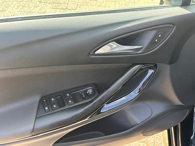 Opel ASTRA K 1.4 Turbo Innovation / Automaat / Camera / PDC V+A