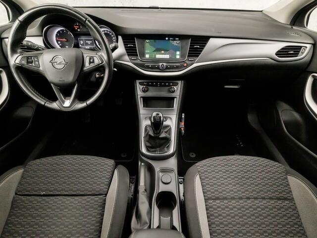 Opel ASTRA Sports Tourer 1.2 Sport (APPLE CARPLAY, NAVIGATIE, CRUISE, CAMERA, SPORTSTOELEN, PARKEERSENSOREN, TREKHAAK, LM VELGEN, LED KOPLAMPEN, NIEUWSTAAT)