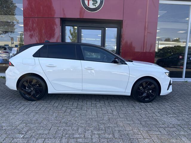 Opel ASTRA 1.2 Turbo GS | Automaat | Apple/Android CarPlay. Let op, rijdende auto. Niet altijd aanwezig!