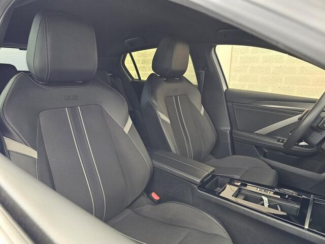 Opel ASTRA 1.2 GS Line