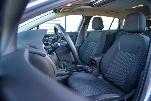 Opel ASTRA Sports Tourer 1.0 Edition Airco Schuif/kanteldak 17"L.M. Handgeschakeld