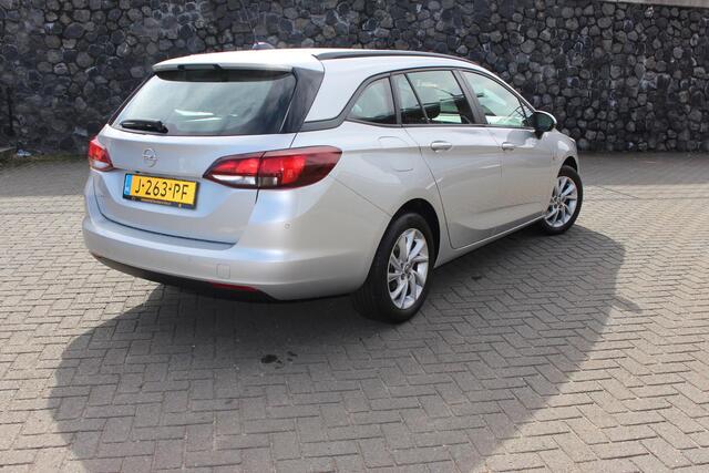 Opel ASTRA Sports Tourer 1.2 Edition 131PK , AGR stoel,carplay android, Navi, Camera, climate + cruise control,1e eigenaar.