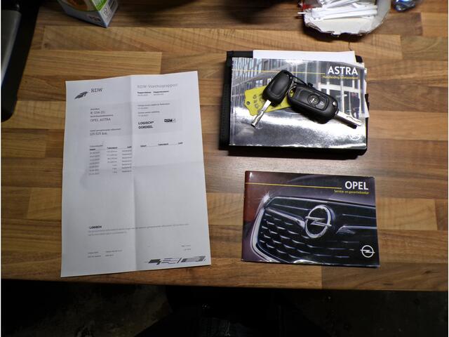 Opel ASTRA 1.2 Edition CAMERA NAVI TELEFOON CRUISECONTOL NAP......