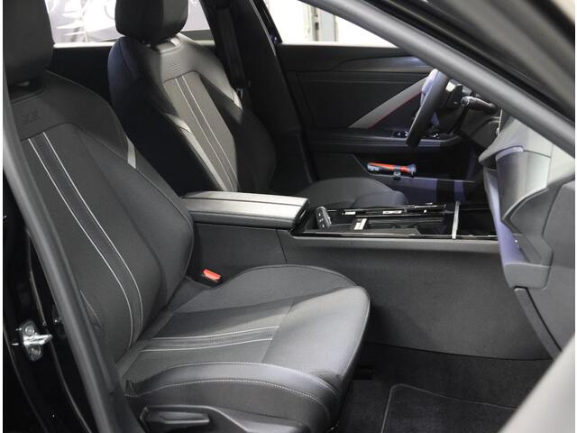 Opel ASTRA 1.2 130PK Turbo GS | AUTOMAAT | AppleCarPlay/AndroidAuto | 360° Camera | Keyless entry & Start | Stoel/Stuur verwarmd | AGR Bestuurdersstoel | Adaptive Cruise Control | Black Edition! |