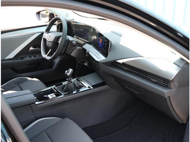 Opel ASTRA Sports Tourer 1.2 Turbo Business Edition