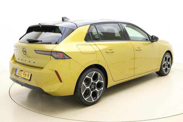 Opel ASTRA 1.2 Turbo GS 130 PK Automaat | DEMO | Navigatie | Camera | 18" Lichtmetaen velgen | Camera | Panoramadak | Zwart dak