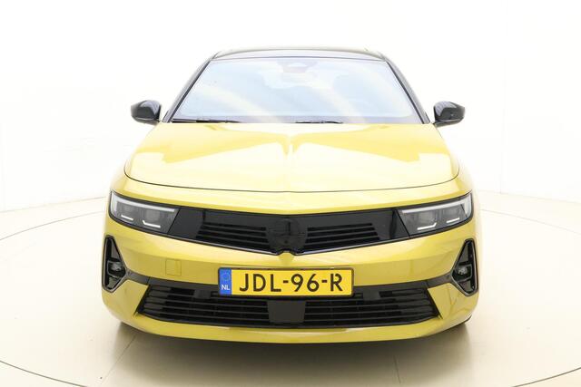 Opel ASTRA 1.2 Turbo GS 130 PK Automaat | DEMO | Navigatie | Camera | 18" Lichtmetaen velgen | Camera | Panoramadak | Zwart dak