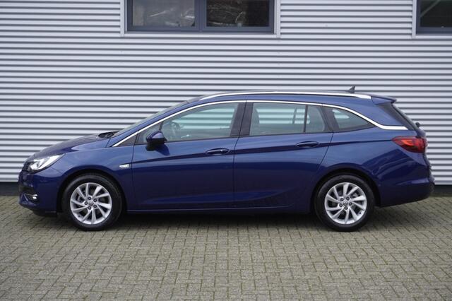 Opel ASTRA Sports Tourer 1.2 Turbo Elegance / Camera / AGR / Navi / LED