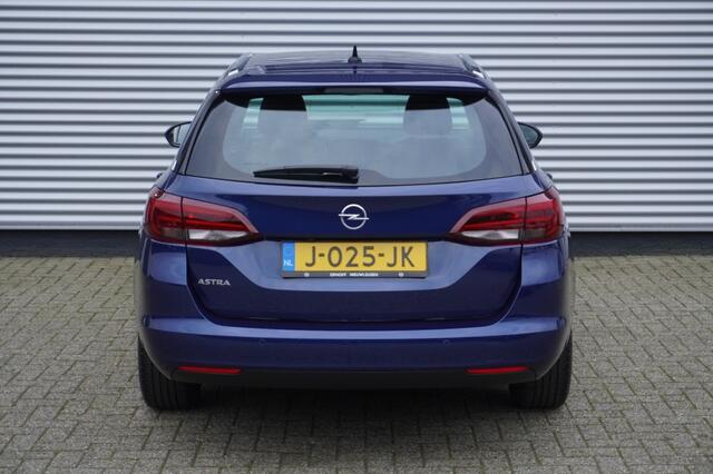Opel ASTRA Sports Tourer 1.2 Turbo Elegance / Camera / AGR / Navi / LED