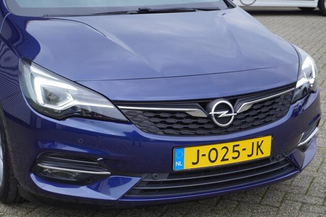 Opel ASTRA Sports Tourer 1.2 Turbo Elegance / Camera / AGR / Navi / LED