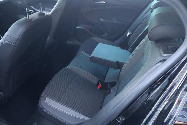 Opel ASTRA 1.2 Elegance NL-Auto!! Adap. cruise I Camera I Climate