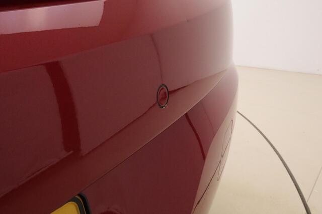 Opel ASTRA 1.2 Turbo 130pk Elegance | Navigatie | Camera | Climate control | Comfortstoelen | LED Matrixverlichting | Parkeersensoren | Lichtmetalen velgen | Lage KM-stand