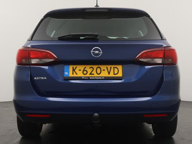 Opel ASTRA Sports Tourer 1.2 Edition - Navigatie - Trekhaak - Parkeersensoren V+A & Camera