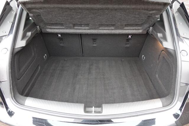 Opel ASTRA 1.2 Business Edition, zwart, 5 deurs, navigatie, prachtige auto! Nieuwe distributie!