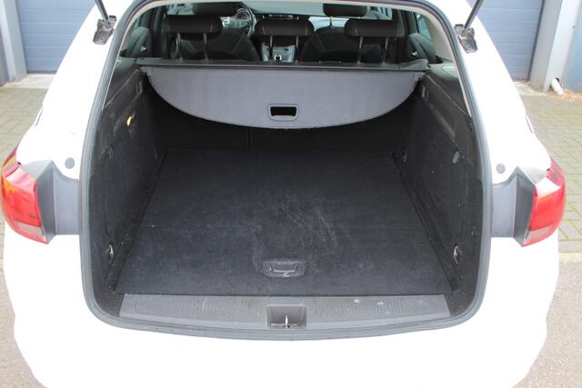 Opel ASTRA Sports Tourer 1.0 Online Edition Airco, Navigatie, PDC, Bluetooth,DAB, Trekhaak