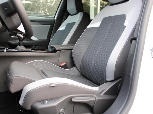 Opel ASTRA Sports Tourer 1.2 Turbo 110 Business Edition | Camera / Stoelverw. / Adap. Cruise