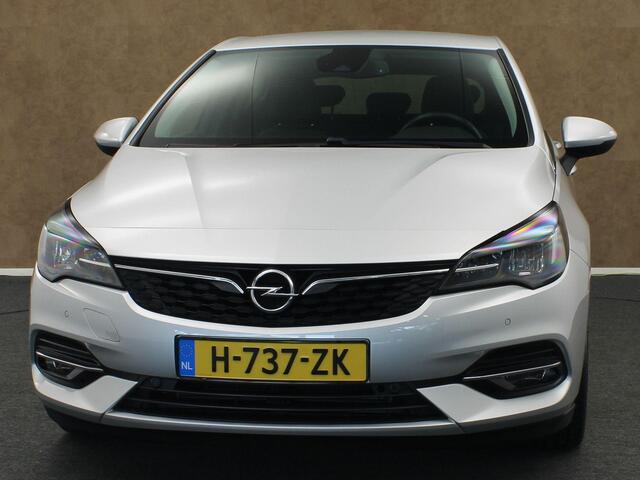 Opel ASTRA 1.2 Edition - ORIGINEEL NEDERLANDSE AUTO- VASTE TREKHAAK - TREKGEWICHT 1220 KG - NAVIGATIE - STOELVERWARMING - STUURVERWARMING- CLIMATE CONTROL - AFKOMSTIG VAN 1E EIGENAAR - 17 INCH LICHT METALEN VELGEN