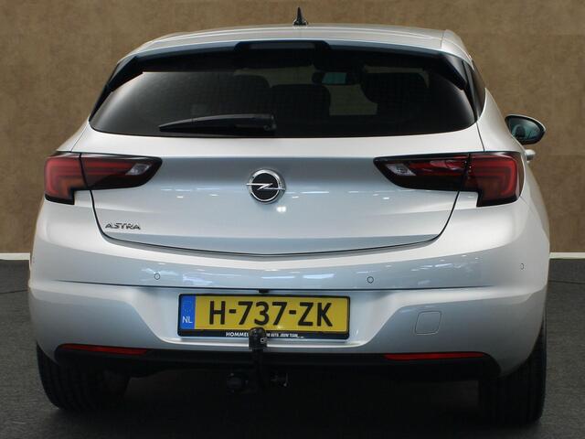 Opel ASTRA 1.2 Edition - ORIGINEEL NEDERLANDSE AUTO- VASTE TREKHAAK - TREKGEWICHT 1220 KG - NAVIGATIE - STOELVERWARMING - STUURVERWARMING- CLIMATE CONTROL - AFKOMSTIG VAN 1E EIGENAAR - 17 INCH LICHT METALEN VELGEN