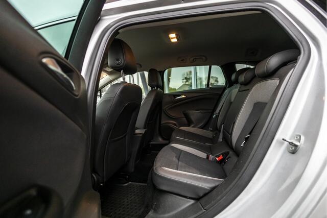 Opel ASTRA Sports Tourer 1.2 Elegance | Camera | NL Auto | Trekhaak