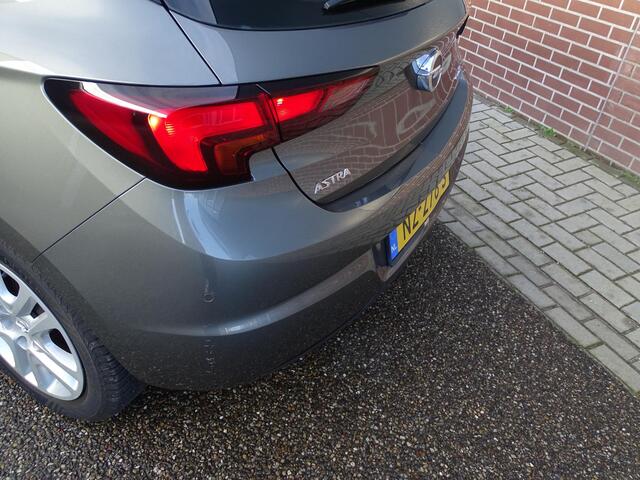 Opel ASTRA 1.0 Online Edition AUTOMAAT | DODEHOEK DETECTIE | NAVIGATIE | ACHTERUIT RIJ CAMREA | PARKEER SENSOREN | KEYLESS GO/ENTRY | APPLE CARPLAY / ANDROID | CRUISE CONTROL | AIRCO\ECC | LED |