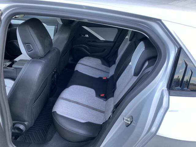 Opel ASTRA 1.2 Bns Elegance