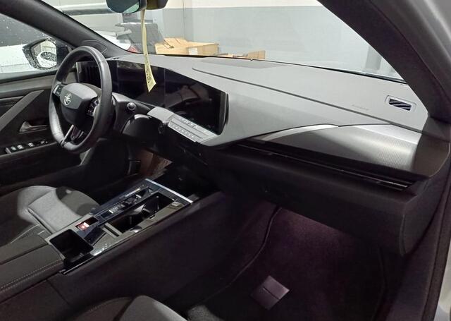 Opel ASTRA 1.2 Turbo GS Black line/Stoel+Stuurverwarming/Camera.