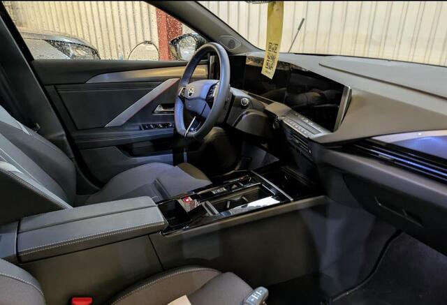 Opel ASTRA 1.2 Turbo GS Automaat Black line/Stoel+Stuurverwarming/Camera.