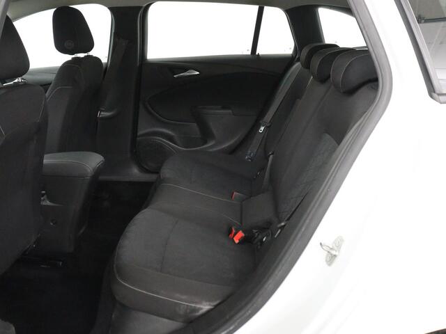 Opel ASTRA 1.0 Turbo 120 Jaar Edition | Trekhaak | Carplay | Navigatie | Cruise control | Airco | Parkeerhulp | LED | 16'' Lichtmetalen velgen