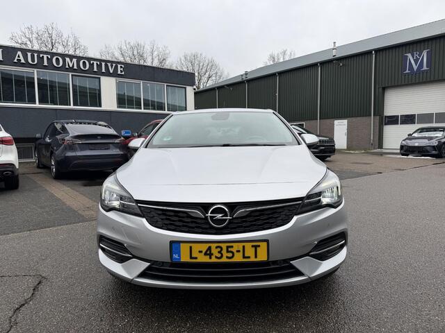 Opel ASTRA 1.4 Launch Elegance | AUTOMAAT | AGR STOELEN | CAMERA | STOEL- & STUURWIELVERWARMING | NAVIGATIE | GOED ONDERHOUDEN | AFNEEMBARE TREKHAAK | INCL. 12 MND BOVAG GARANTIE
