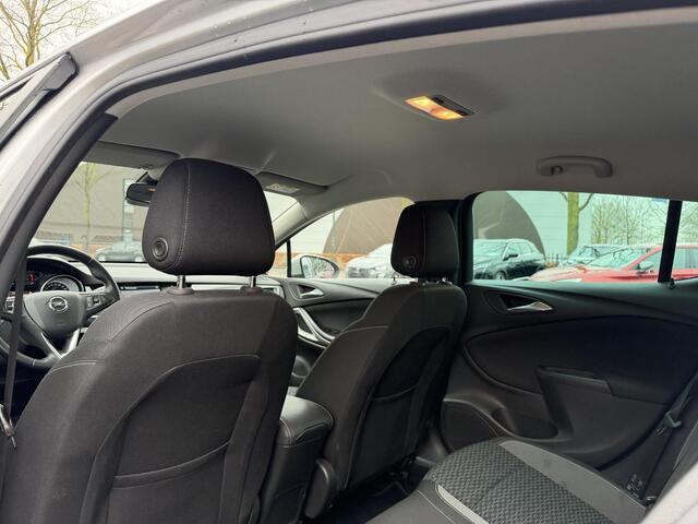 Opel ASTRA 1.4 Launch Elegance | AUTOMAAT | AGR STOELEN | CAMERA | STOEL- & STUURWIELVERWARMING | NAVIGATIE | GOED ONDERHOUDEN | AFNEEMBARE TREKHAAK | INCL. 12 MND BOVAG GARANTIE