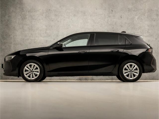 Opel ASTRA 1.2 Sport (APPLE CARPLAY, GROOT NAVI, GETINT GLAS, PARKEERSENSOREN, SPORTSTOELEN, CRUISE, ARMSTEUN, LM VELGEN, NIEUWSTAAT)