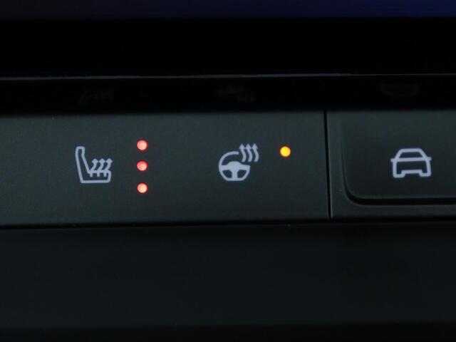 Opel ASTRA 1.6 Hybrid Business Edition | Stoelverwarming | Adaptive cruise | Camera | Stuurverwarming | Carplay | Navigatie | Full LED | 17'' | Climate control | PHEV | Plug In