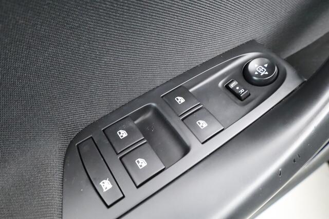 Opel ASTRA 1.4 150PK Turbo Black Edition | Orig. NL | Cruise | Led | Nav+CarPlay | 17'' | Bluetooth | v