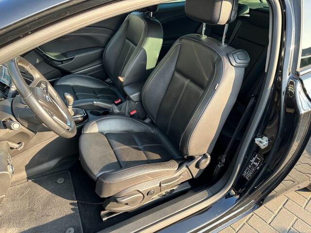 Opel ASTRA 1.4 T GTC Black Edition Clima Leder Trekhaak
