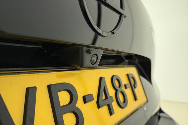 Opel ASTRA Sports Tourer 1.2T 130pk Automaat Ultimate | Schuif/-kanteldak| Navigatie | 360 Camera | AGR Comfortstoelen| Stuur & Stoel Verwarming |