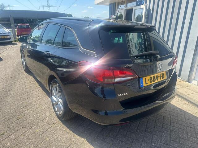 Opel ASTRA Sports Tourer 1.2 Business Edition