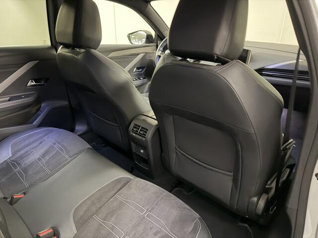 Opel ASTRA Sports Tourer 1.2 Level 4 Ultimate Afn. Trekhaak / Pano / Navi / Stoel & Stuurverw. / Camera / PDC