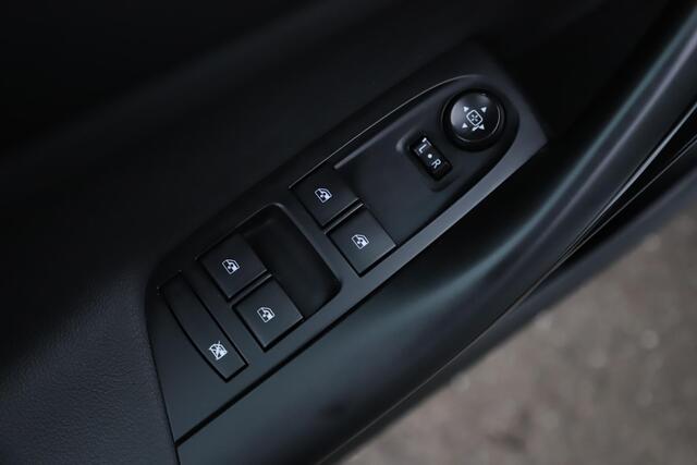 Opel ASTRA 1.2 Business Elegance Navigatie Achteruitrijcamera Carplay Android 16 inch LMV Clima Cruise Control