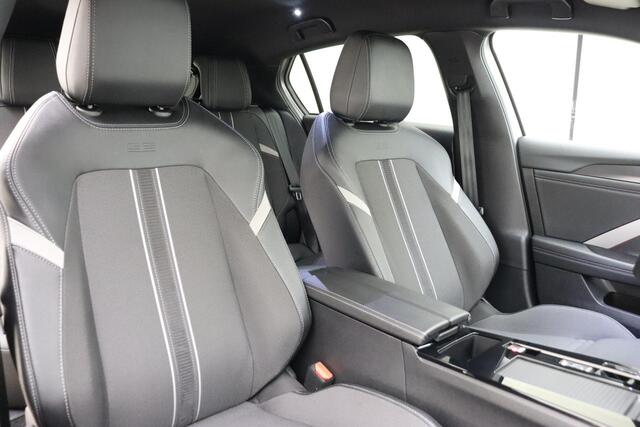 Opel ASTRA 1.2 Turbo 130pk Automaat GS | Navigatie | Climate control | Camera's rondom | Zwart dak | Stoel & Verwarming | Lichtmetalen velgen | Getint glas