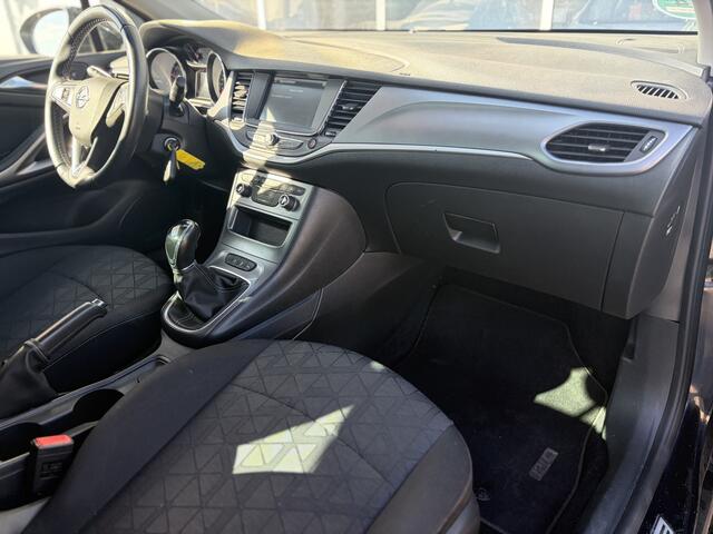 Opel ASTRA 1.0 Turbo 120 Jaar Edition 105pk | Apple Carplay/Android Auto | Cruise control | Dab | Electronic climate control | Navigatiesysteem full map | Parkeersensor voor en achter | Zeer nette auto!