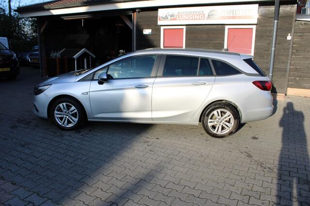 Opel ASTRA Sports Tourer 1.2 Business Edition - Carplay stuur en stoelverwarming