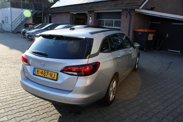 Opel ASTRA Sports Tourer 1.2 Business Edition - Carplay stuur en stoelverwarming