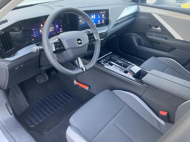 Opel ASTRA Electric 54 kWh Edition | DEMO | Adapt. Cruise control | Climate control | Parkeersensoren | Apple Carplay/ Android auto | 18" Lichtmetalen velgen
